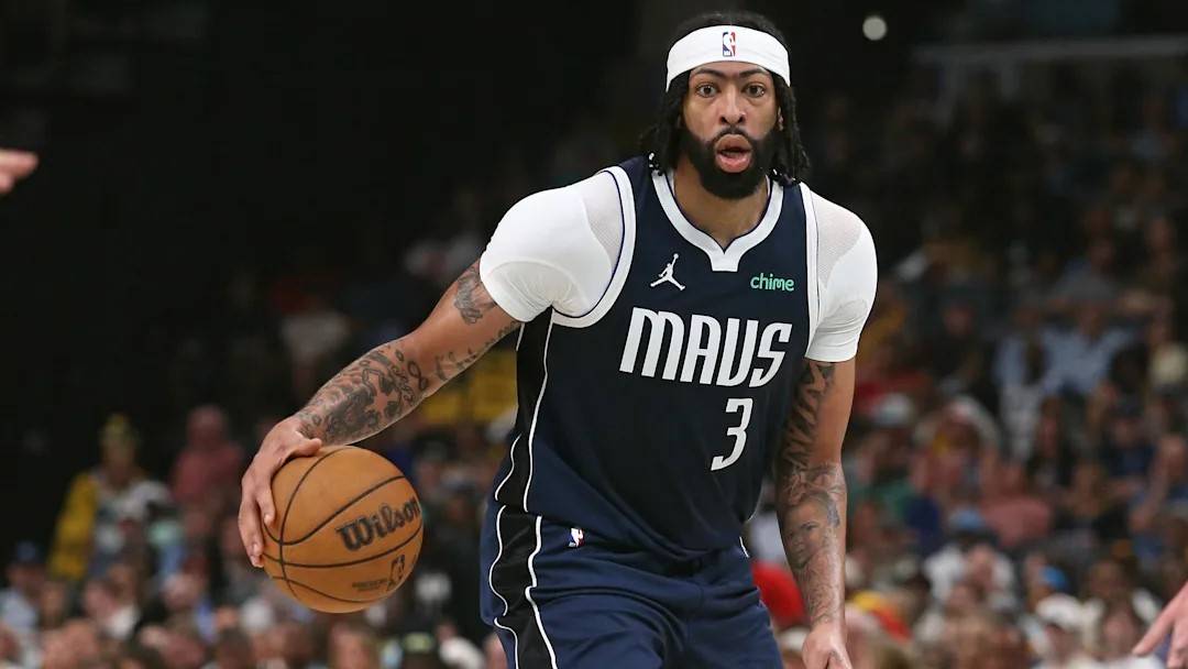 安东尼·戴维斯完成眼部手术并参加五对五训练,力争新赛季揭幕战复出