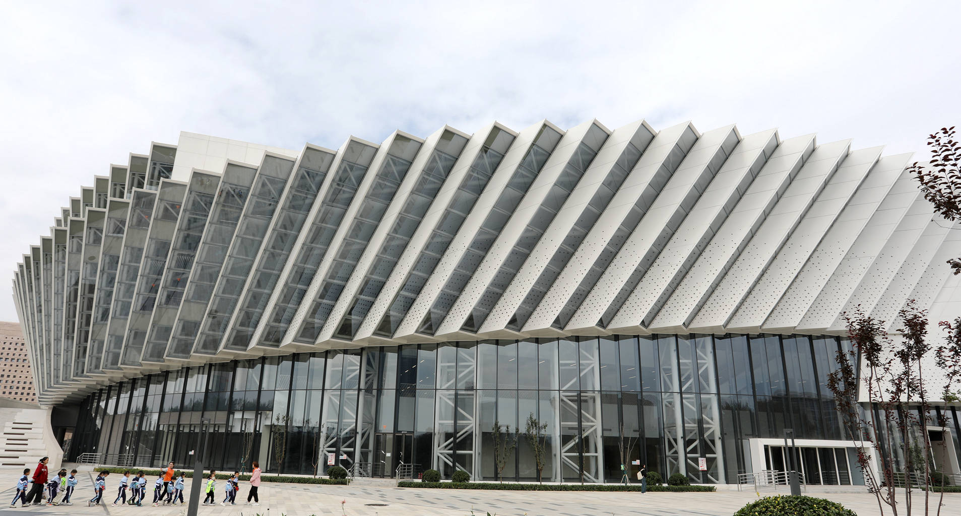 新"三馆"位于山西长治市北寨片区(博物馆,图书馆和档案馆),其设计融合