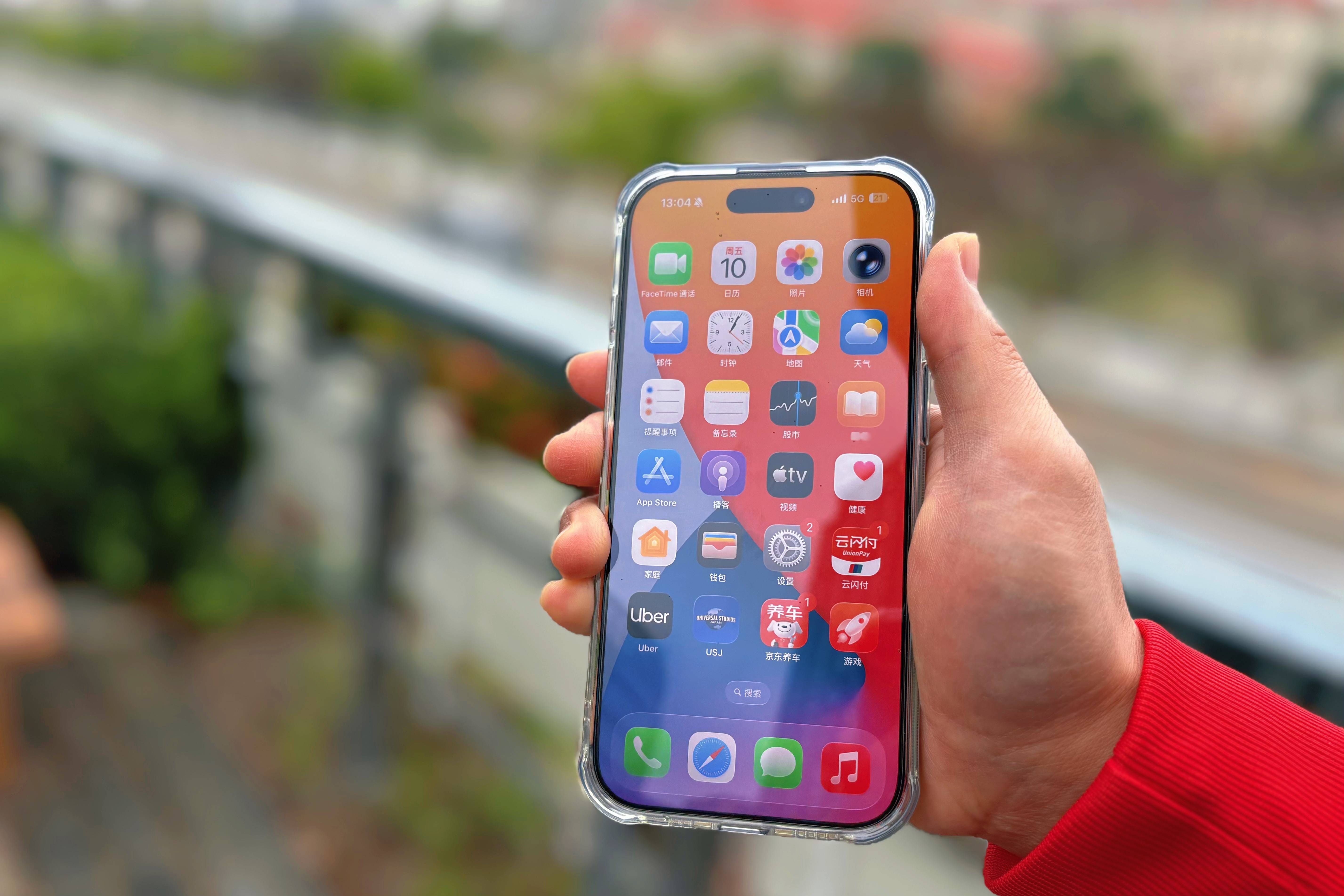 《从群嘲到疯抢，iPhone17系列凭啥又卖爆了？谁用谁懂！》