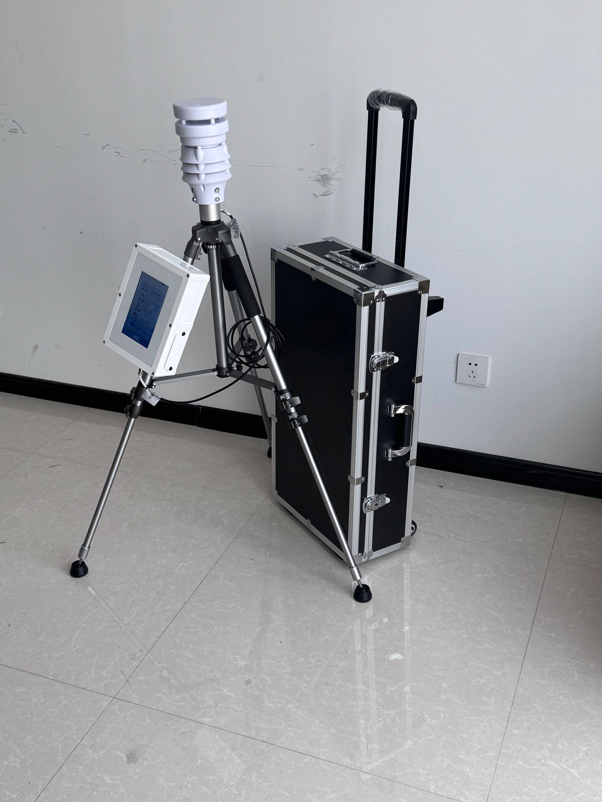 户外便携式气象站:气象监测的"移动先锋"