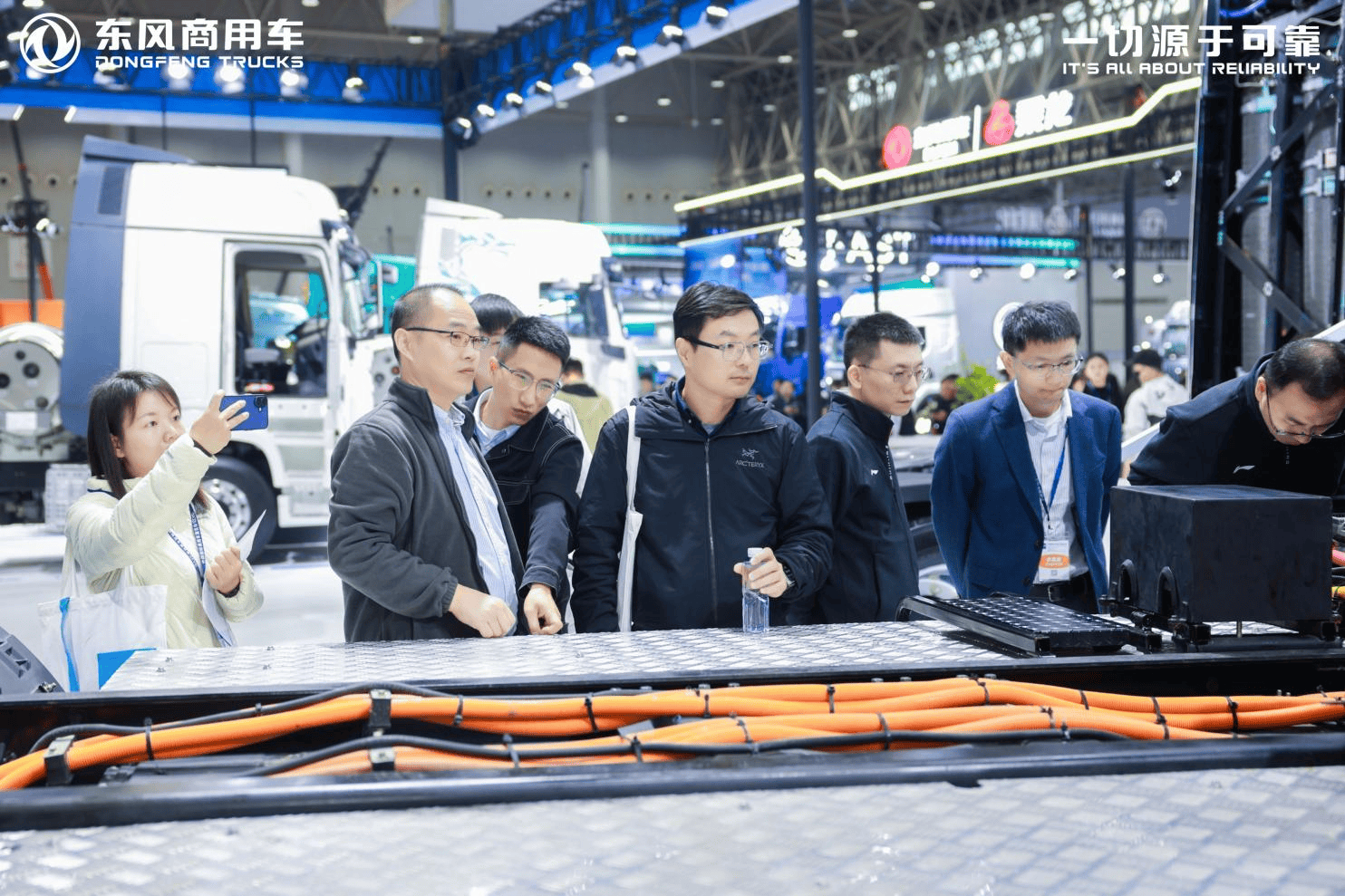 智绘点亮绿色征程,东风商用车2025中国国际商用车展重磅开启第7张-汽车探索网 智绘点亮绿色征程,东风商用车2025中国国际商用车展重磅开启第7张