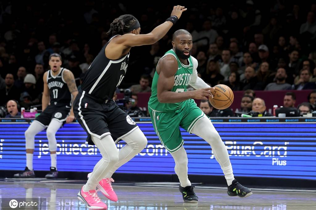 布朗29分普理查德22+10 凯尔特人大胜篮网