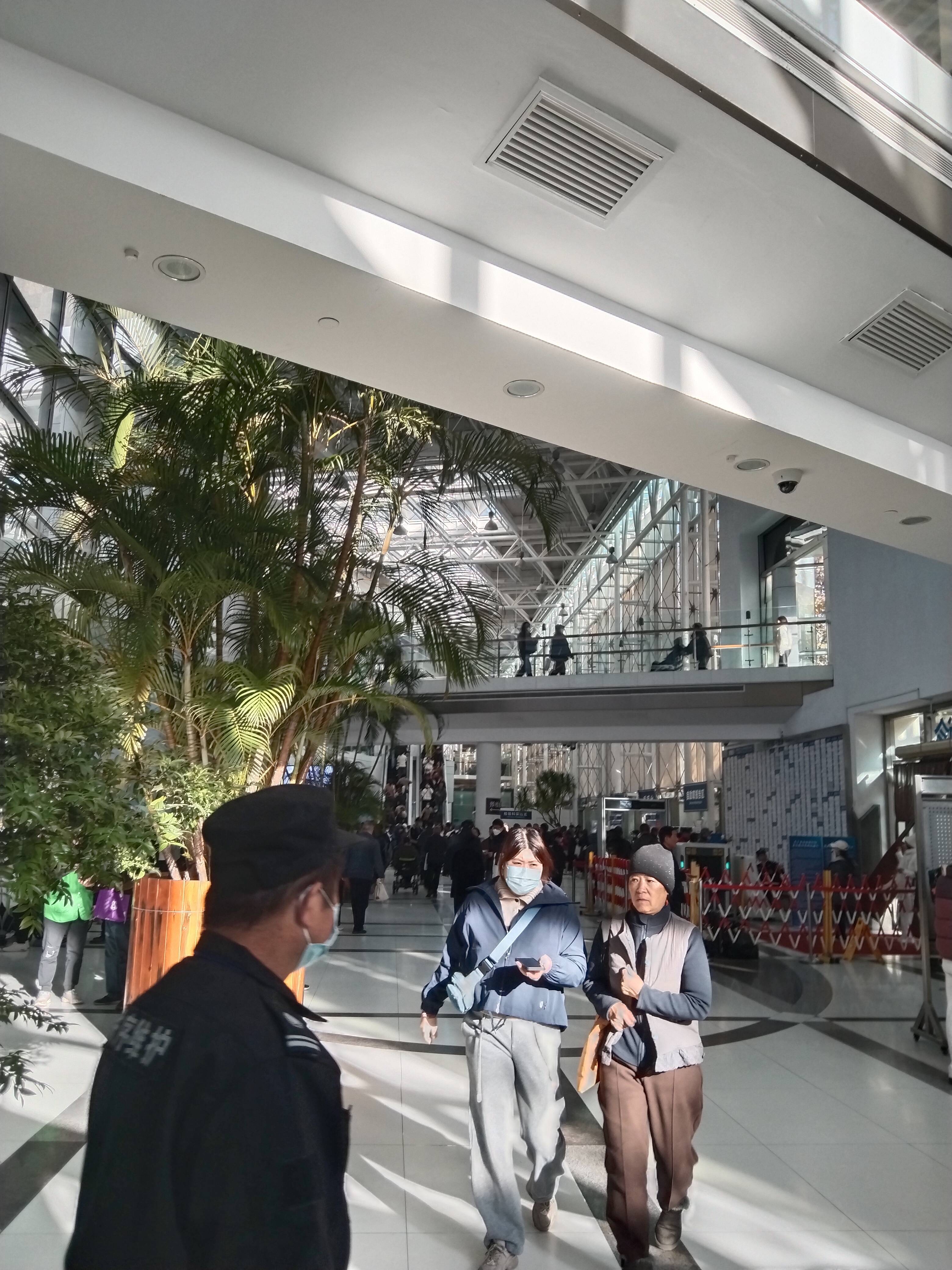 清华长庚医院陪诊协助挂号儿童诊疗耐心陪伴，减少抗拒与哭闹的简单介绍