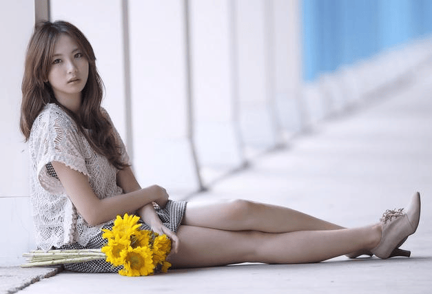 宝妈称佳贝艾特羊奶粉中发现黑色硬物 厂家：已