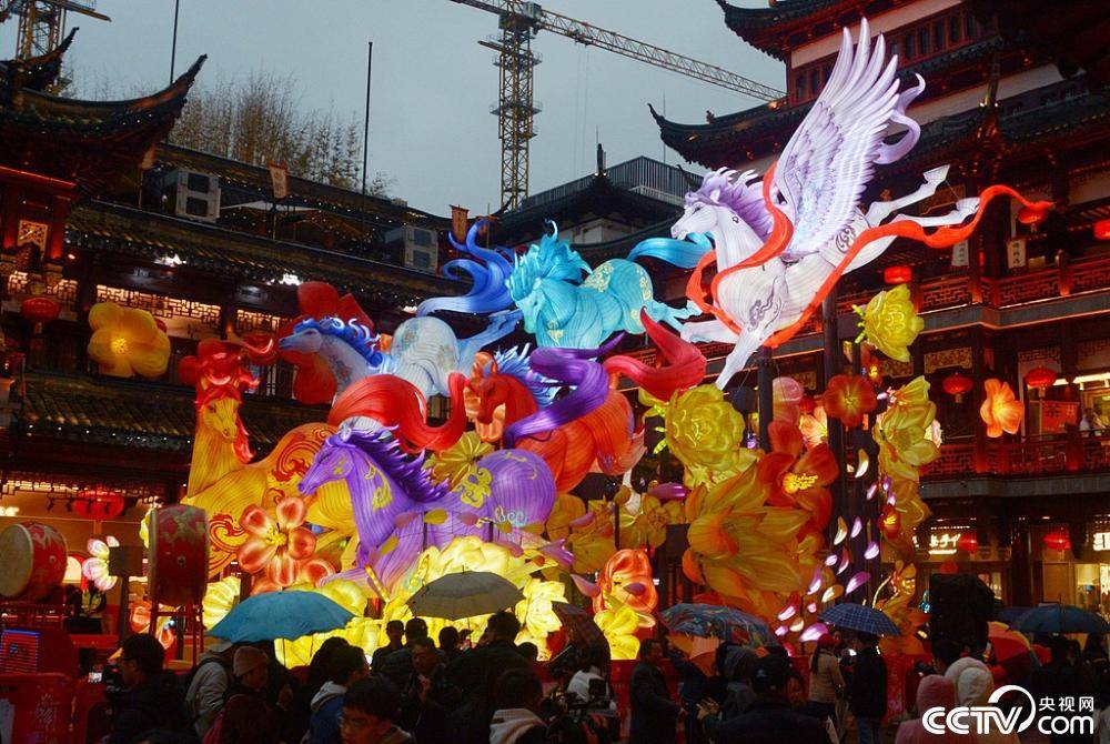 如梦似幻！上海2026豫园新春民俗艺术灯会亮灯