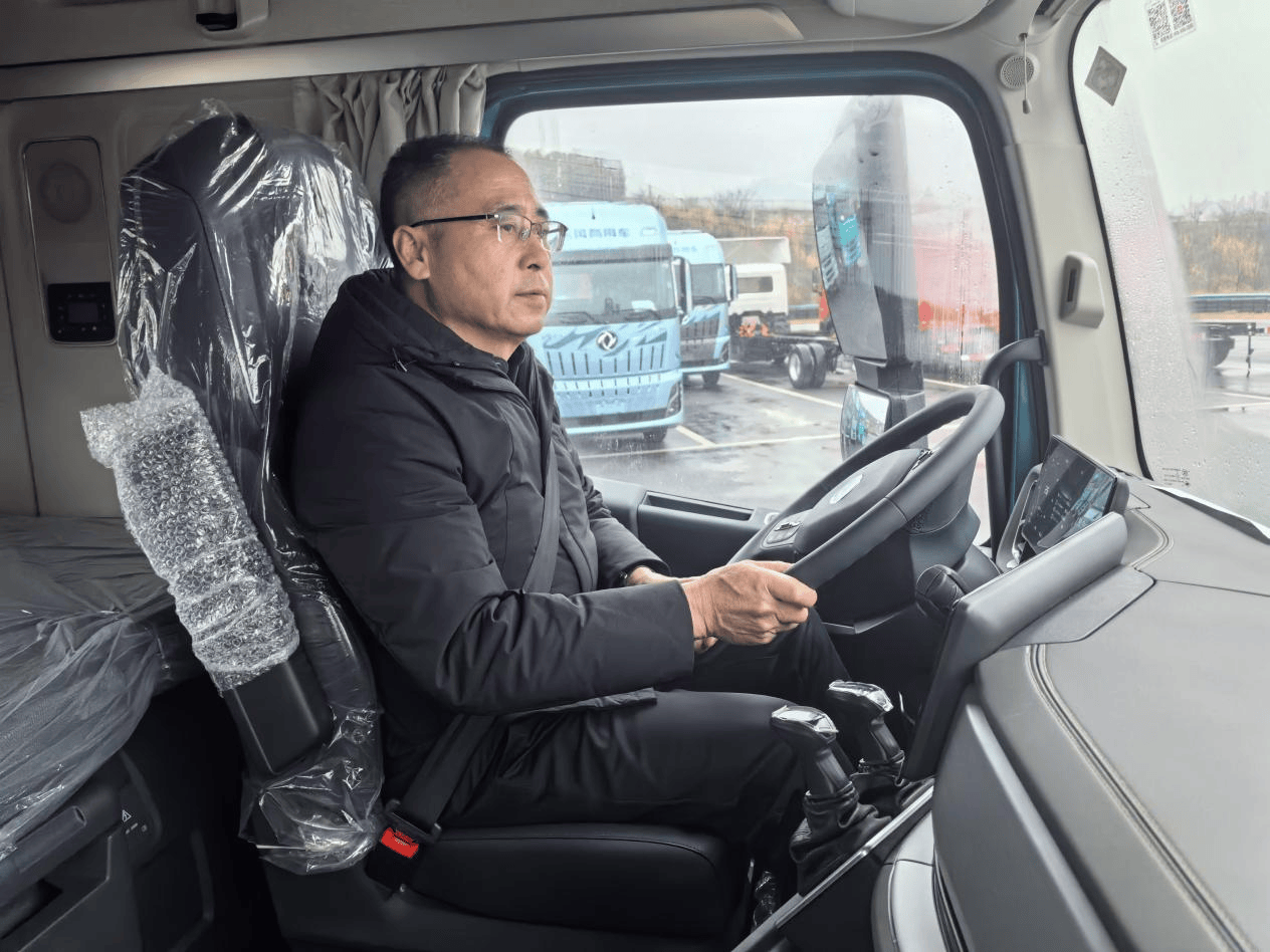 什么车让400卡友争先恐后体验?抢先试驾东风天龙KH第8张-汽车探索网 什么车让400卡友争先恐后体验?抢先试驾东风天龙KH第8张