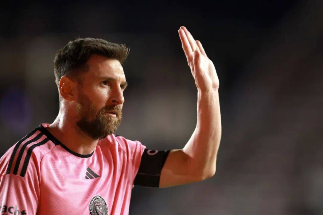 ميسي سيظل دائمًا نقطة ضعف جماهير برشلونة ميسي سيظل دائمًا نقطة ضعف جماهير برشلونة