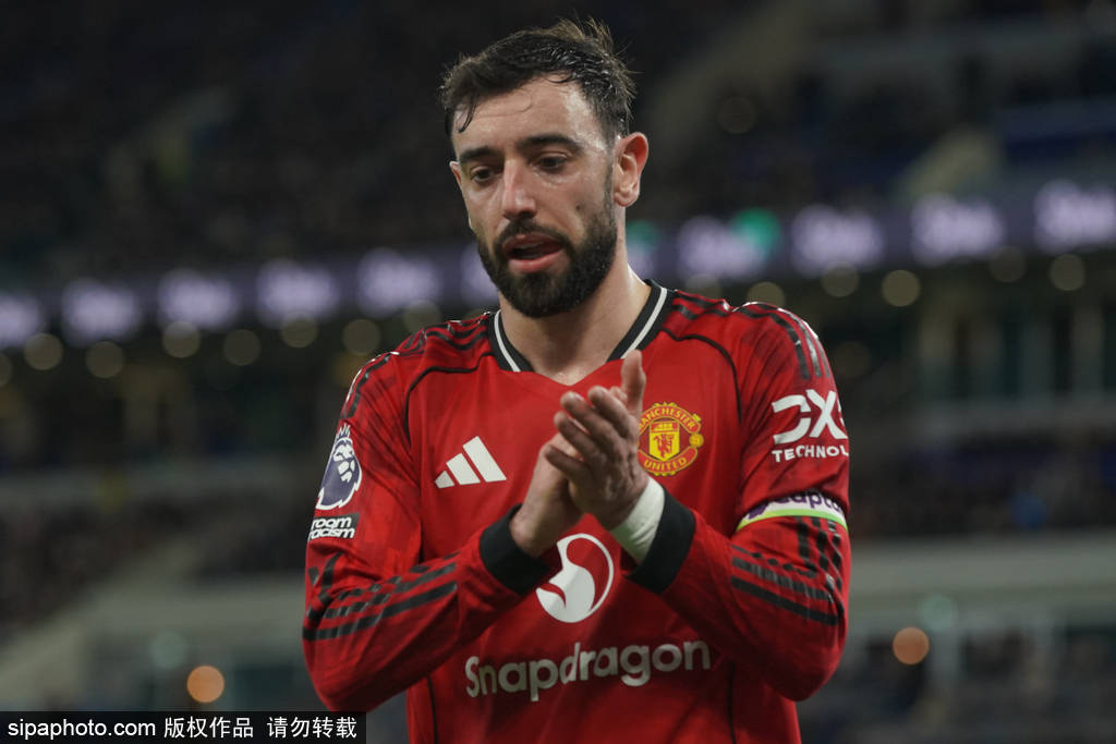 B费开出续约曼联两大条件:斩获欧冠资格+一人必在阵中