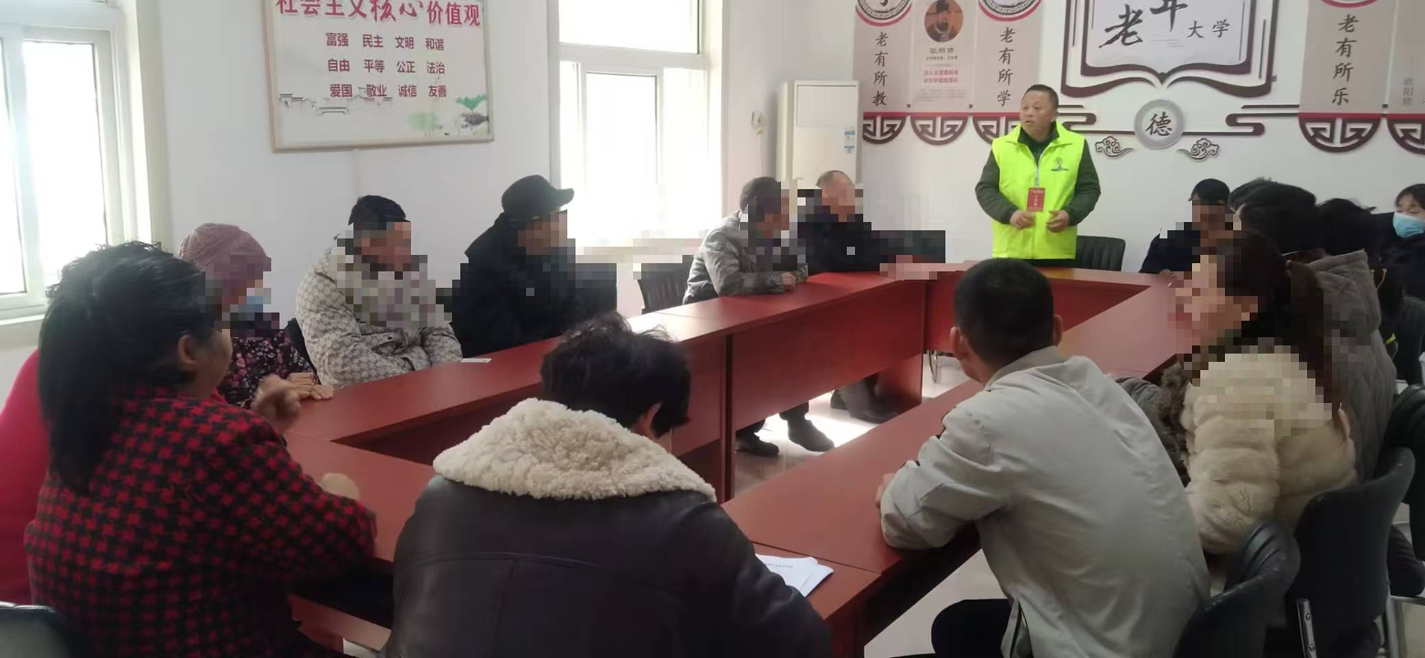 “走出家门,向阳而生”——精神康复综合提升活动走进张桥社区(图1) “走出家门,向阳而生”——精神康复综合提升活动走进张桥社区(图1)