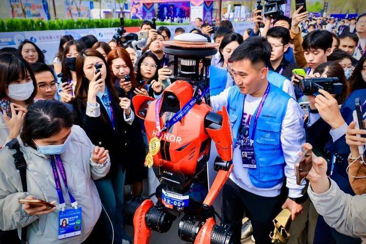 手机厂商“造人”，要先把“组装厂”的帽子彻底摘掉-锋巢网