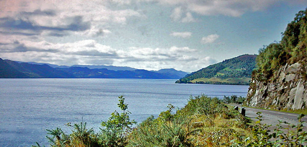 A82公路厄奎特城堡，其中尼斯湖布景.jpg