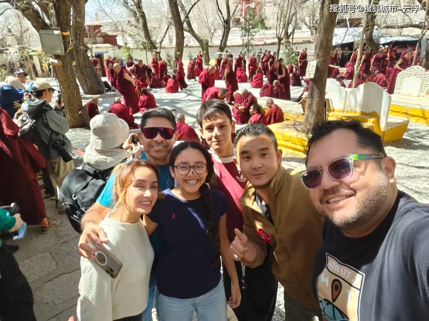 番邦东说念主西藏旅游 (6).jpg
