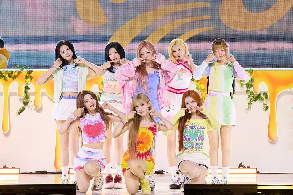 Hearts2Hearts Showcase 1.jpg