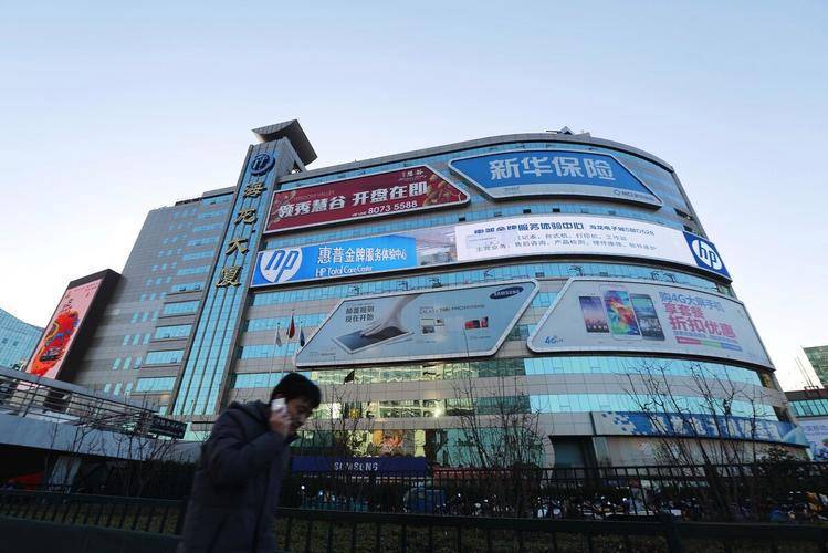 电脑手机“养”不活的维修人,拼命挤进机器人行业 电脑手机“养”不活的维修人,拼命挤进机器人行业