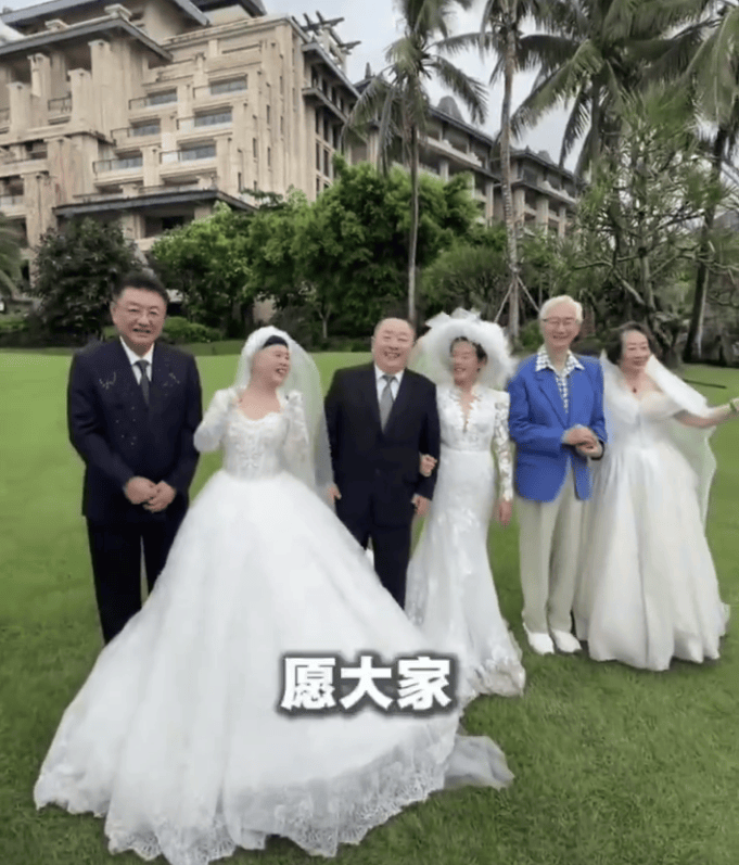 “金龟子”刘纯燕庆祝60岁生日 与丈夫王宁补拍婚纱照_夫妇_董浩_播音