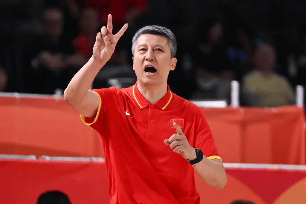 中国篮球，该让非常辛苦的郭士强歇歇了