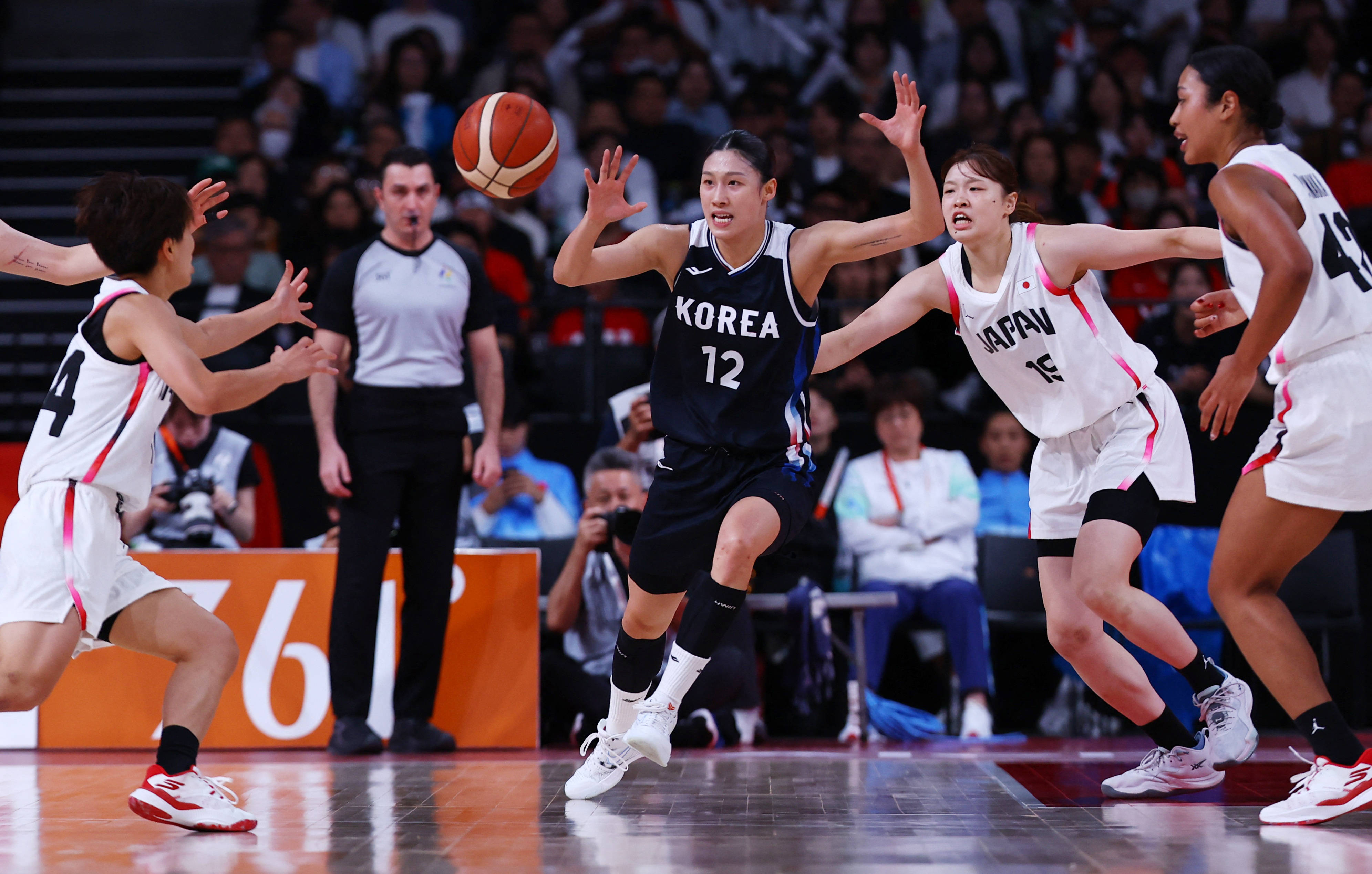韩国女篮险胜日本夺冠 3金1铜韩国成亚运篮球最大赢家
