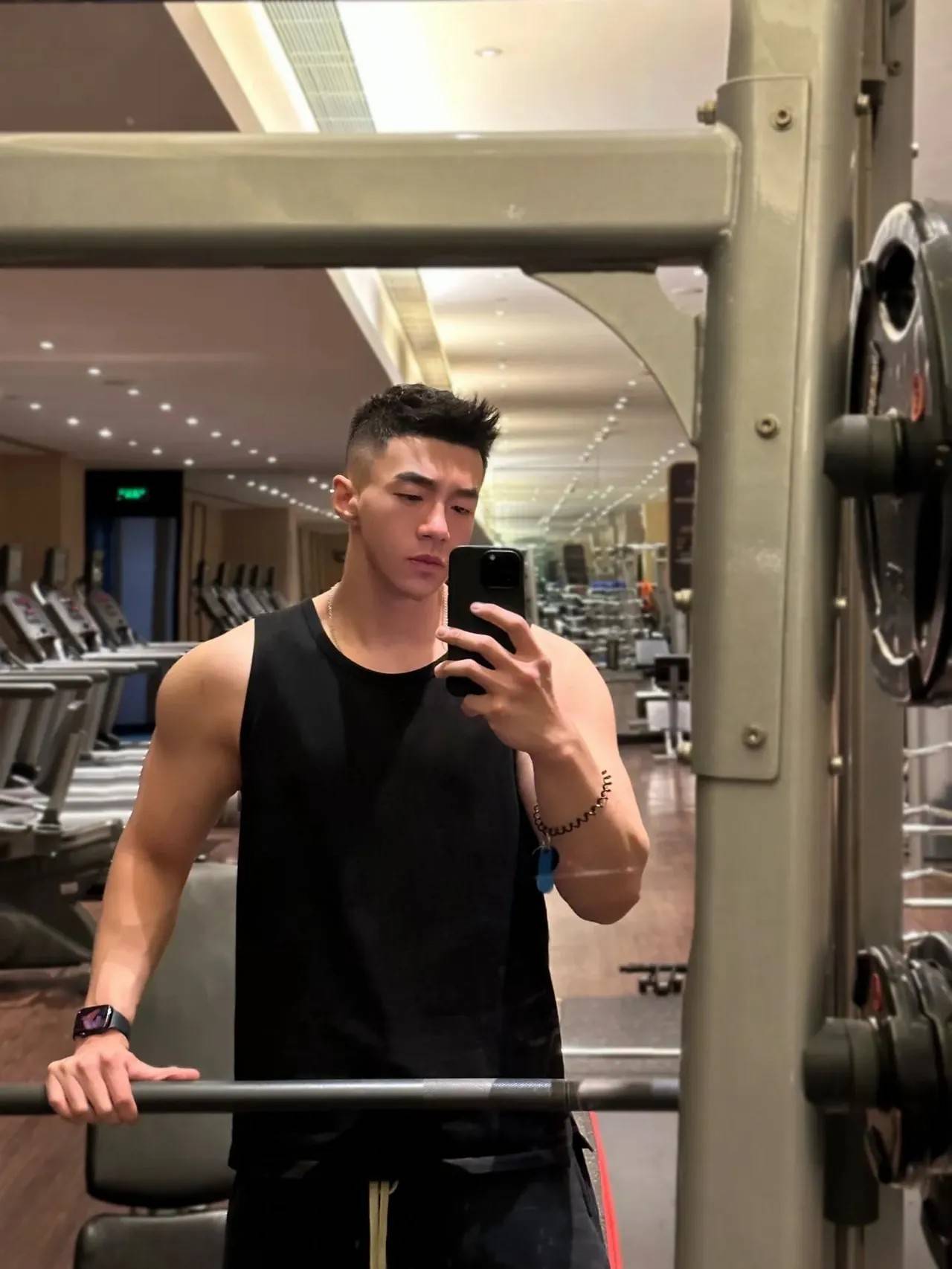 被严胜洙的颜值征服那张帅气的脸庞令人心动