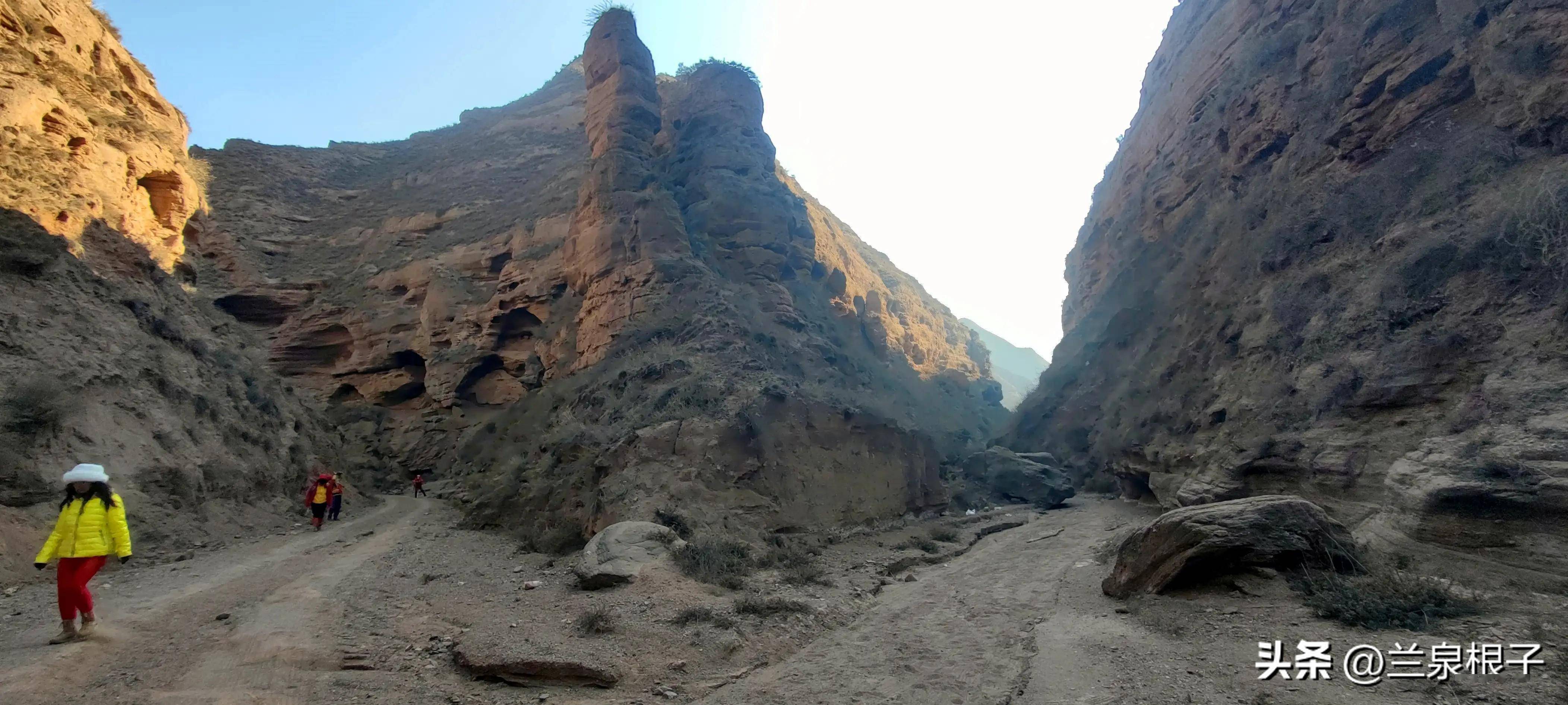 永靖孔寺大峡谷图片