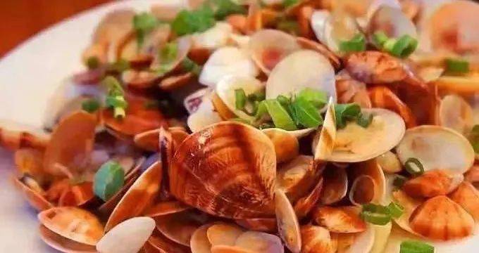 但是作为享誉盛名的"贝藻王国",辣螺,贻贝,佛手螺以及深海大黄鱼等