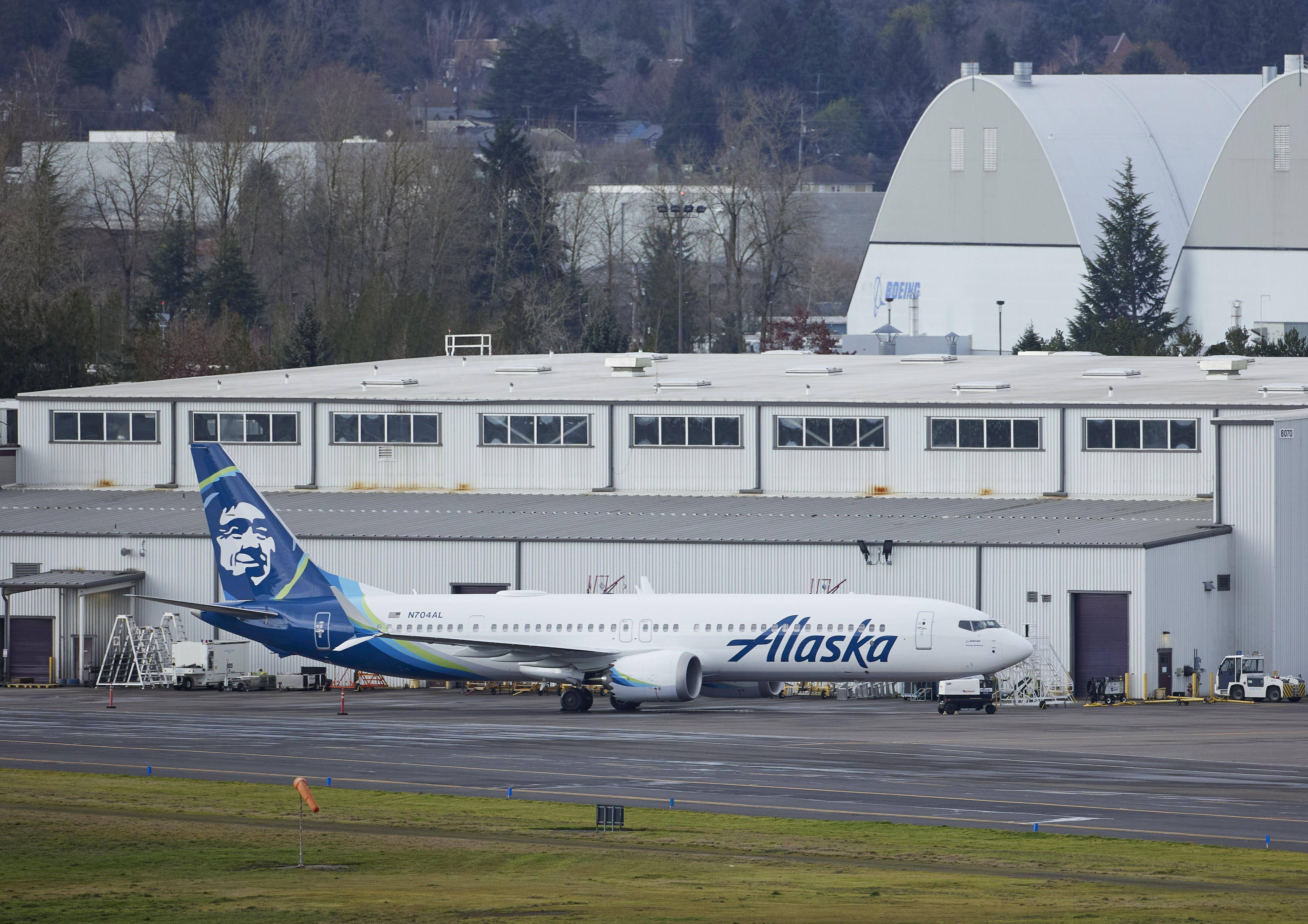 美国暂时停飞波音737 max 9型客机