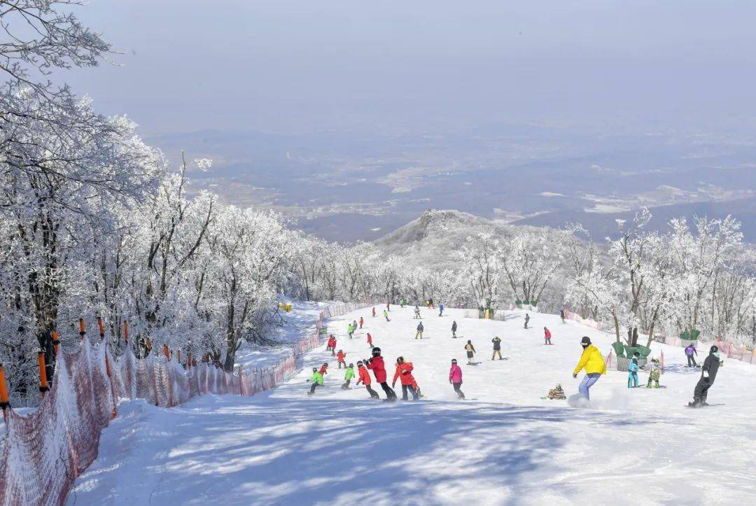 道眺望松花湖全貌,解锁新视域40万平米雪道10公里长,fis级赛道坡度