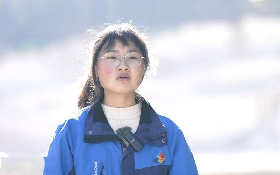 唐艺函说:"通过参加这次学校组织的活动,我看到了书法家们为我们写的