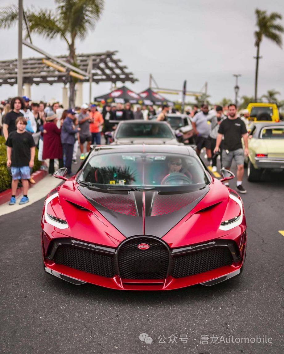 【hyper鉴赏】亿元布加迪divo是一款在车迷聚会上引起轰动的超级跑车