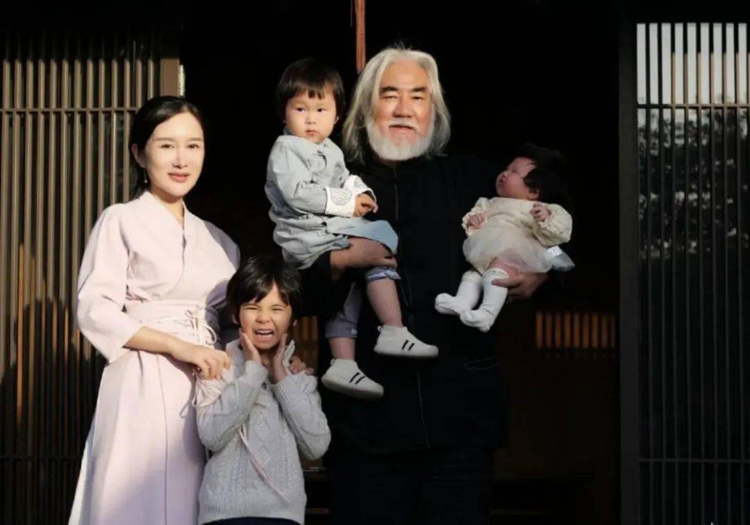 不秀也罢._张纪中_杜星霖_俩人