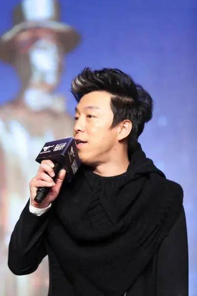 黄渤的简′介_电影_表演_票房