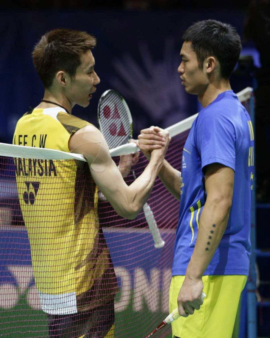 "悲情英雄"李宗伟,为治癌花936万续命,流泪称:抗癌太痛苦了_林丹_羽毛