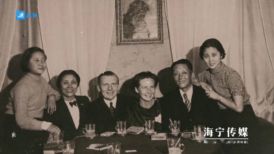 在海宁首次亮相!_蒋英_旗袍_吴德健