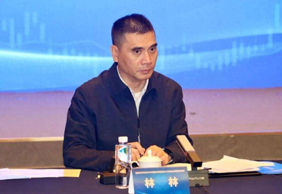 近日,上海证监局官网更新的信息显示,林林已任该局