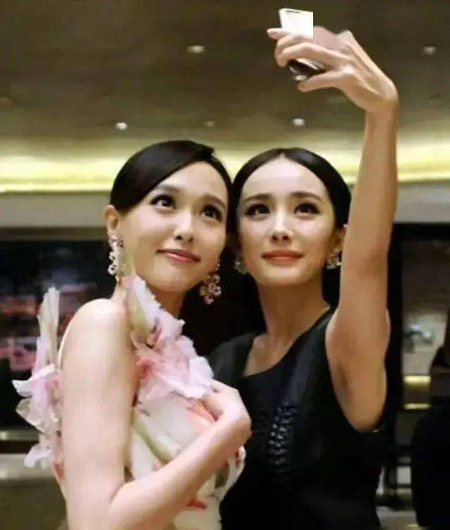 白鹿张凌赫复合?赵丽颖和冯绍峰抢孩子?跨界小生走偏门上位?