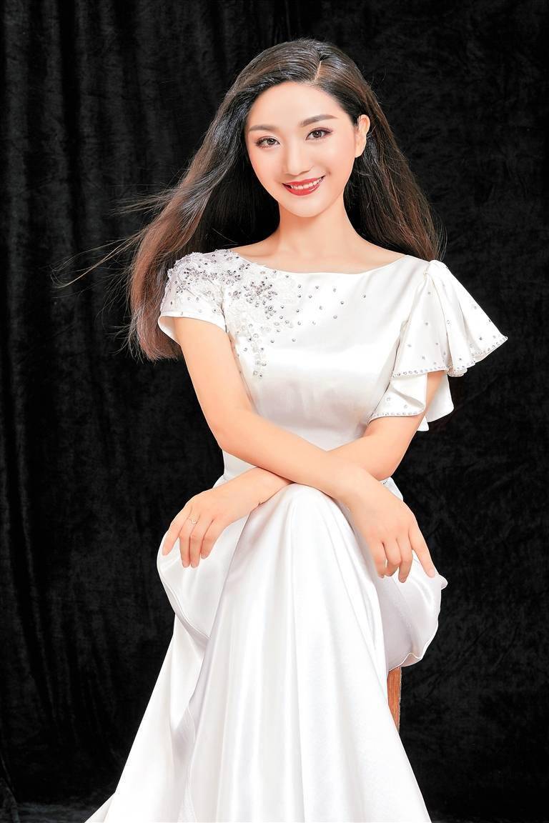 青年女高音歌唱家杨乐:铭记每个音符都是人生最真诚的唱响_深圳_中国