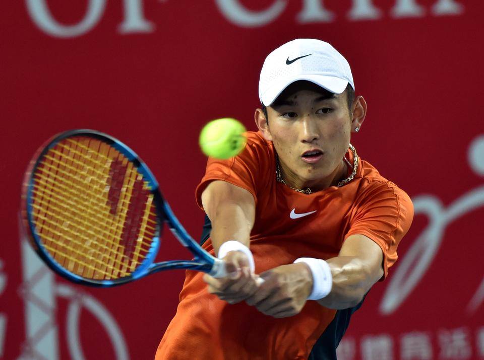中国选手商竣程激战五盘战胜对手，连续两年晋级澳网第二轮