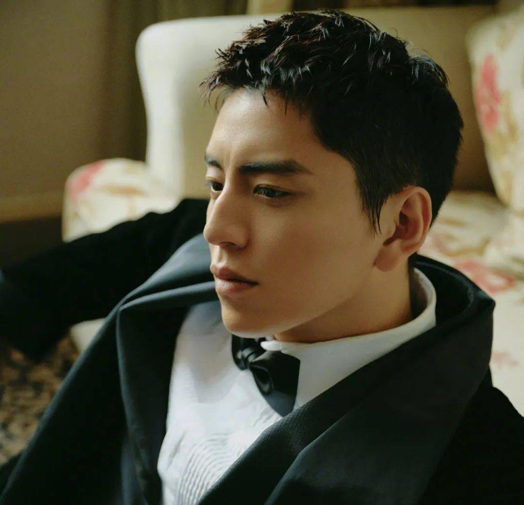 【星·福利】王大陆签名照抽奖 - 拷贝_微博_作品_带着