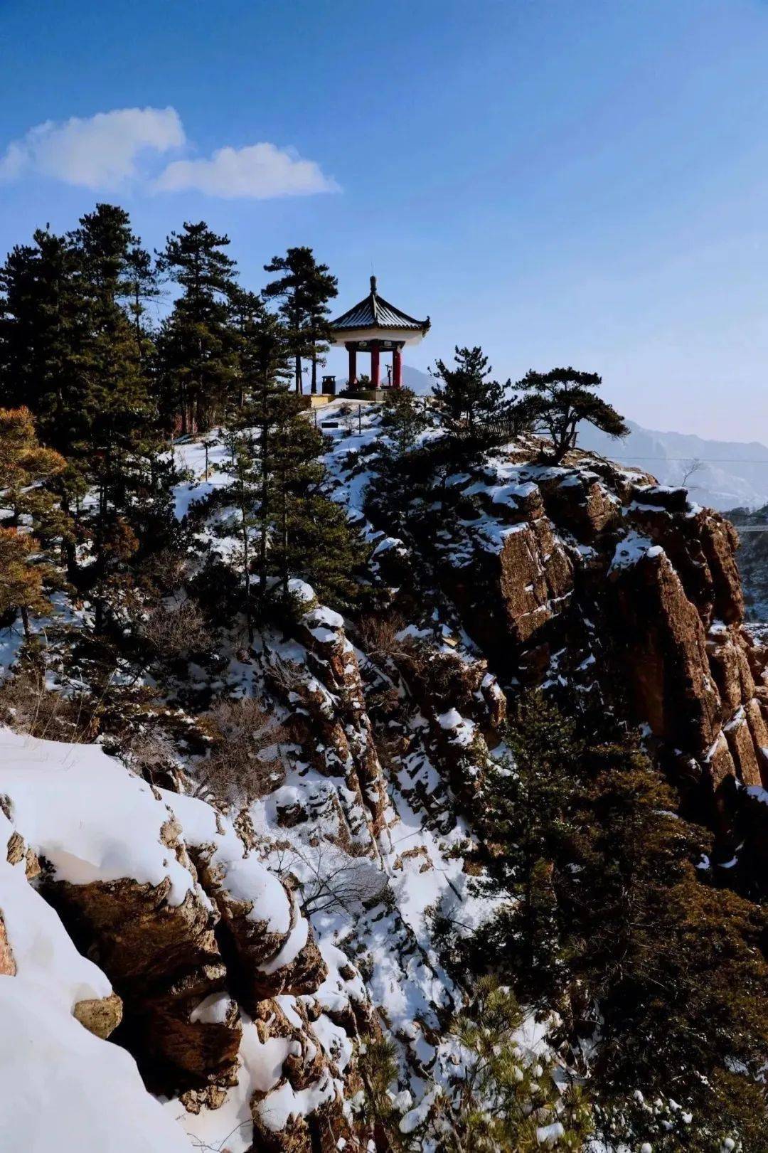 银川贺兰山雪景图片