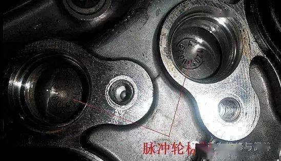 图5 脉冲轮正时标记图6 表面开裂的飞轮此例故障看似简单,从故障码的