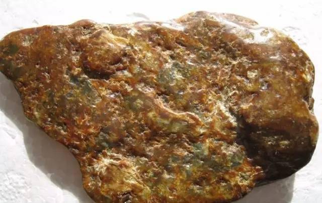 河磨玉抚顺蜜蜡雕件对于琥珀蜜蜡感兴趣的朋友都知道,论产地来讲,辽宁