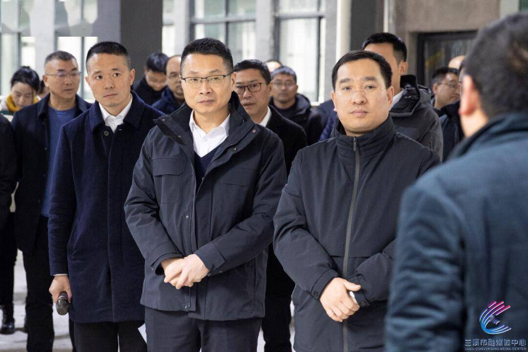 兰溪市领导戴翀,朱俊华,任魁,傅兢,徐政飞参加活动.