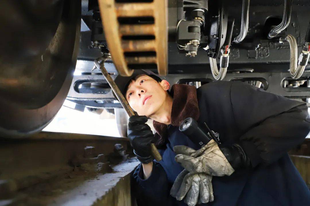 春运"龙"重登场,铁军保驾护航_旅客_郑州东站_洛阳