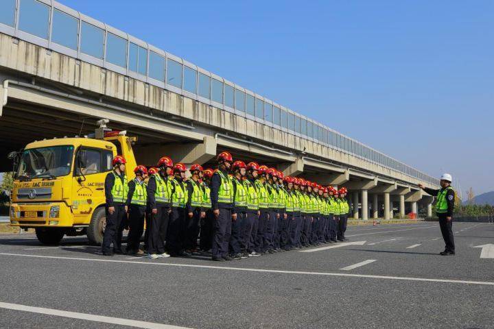 杭州南管理中心運行分中心主任金煥春表示: