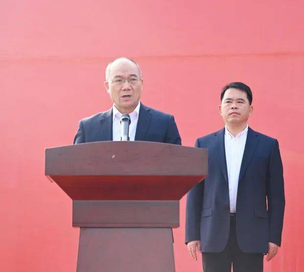 情况▲区政府副区长陈跃洋▲龙海区区委书记黄劲武宣布通车新年伊始