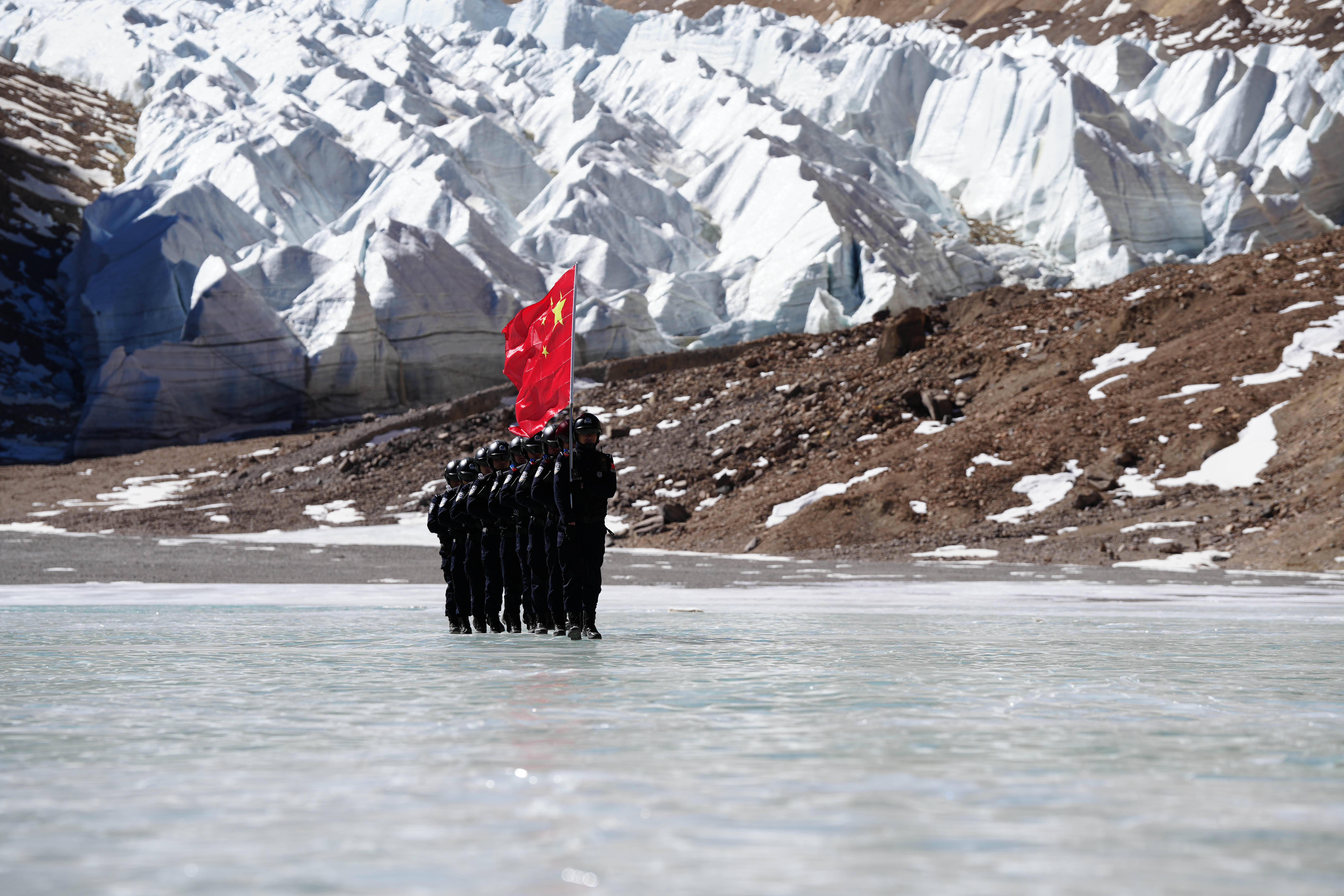 用青春守护边关 让五星红旗在雪域高原迎风飘扬