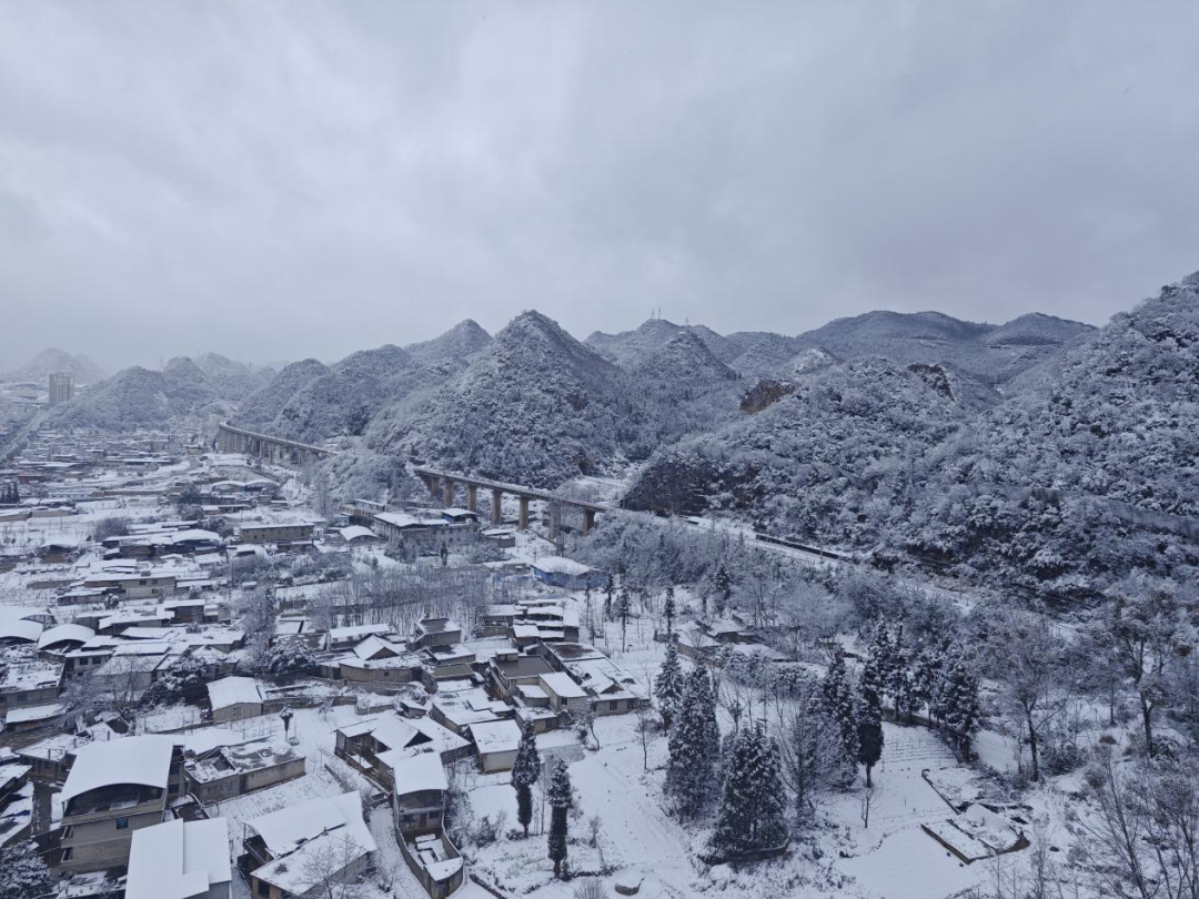 铜钹山雪景图片