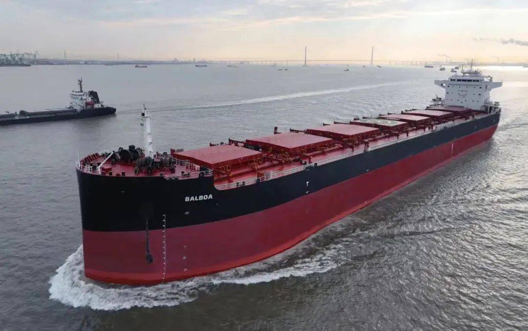 韩通船厂82000吨散货轮(ht82-274)成功签字交船_项目_过往_机遇