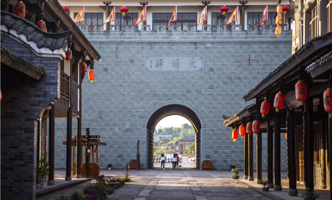 今日亮点:早餐后前往,尧坝古镇,尧坝古镇被评为中国历史文化名镇,国家
