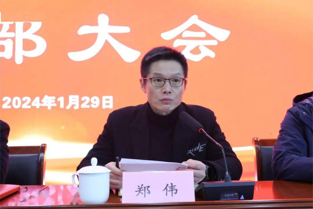 市卫健局党委书记,局长楼云成,市卫健局党委副书记郑伟,市卫健局党委