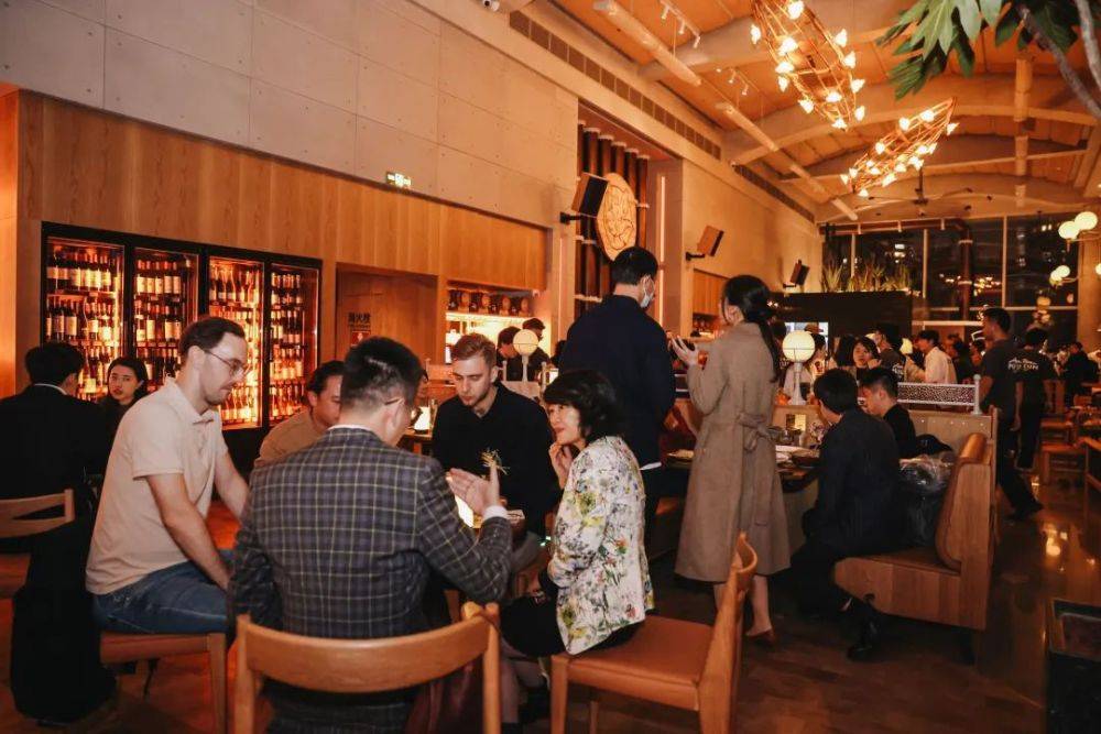 8年只开100多家店,commune幻师为何又成为行业焦点?_门店_酒吧_品牌